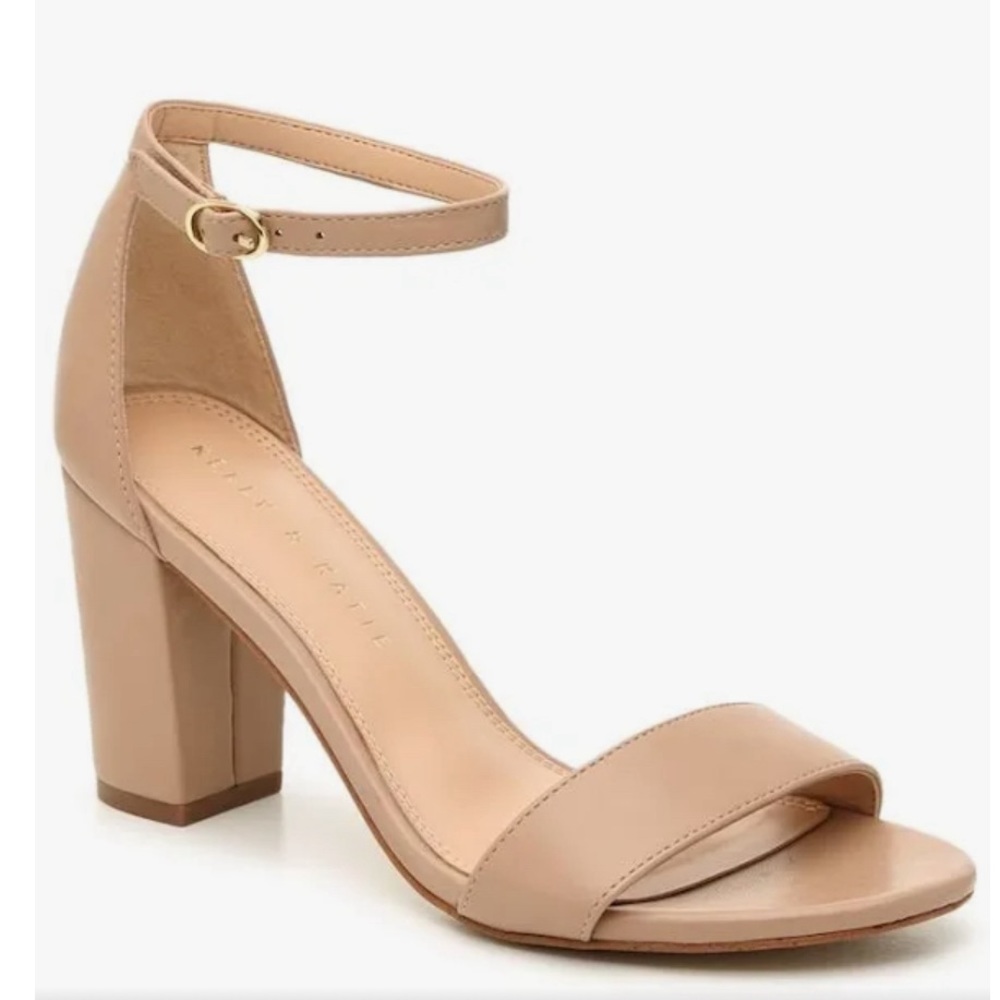 NEW IN BOX Kelly & Katie "Hailee" Block Heel Sandal